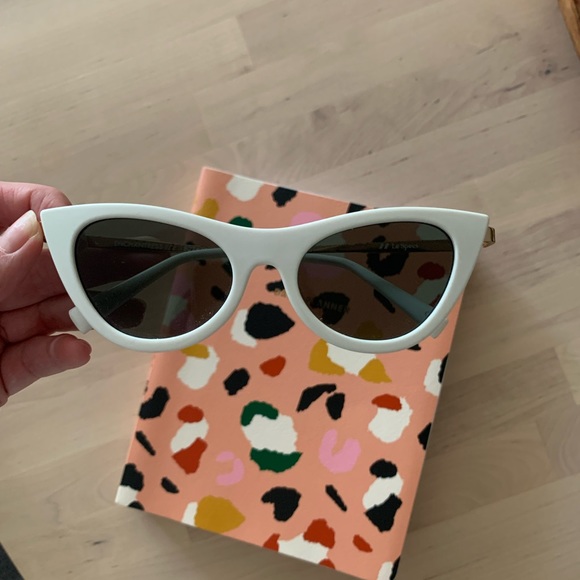 Le Specs Enchantress Cat-Eye Sunglasses in White + Gold - Size: 50-19-140 - Picture 3 of 5